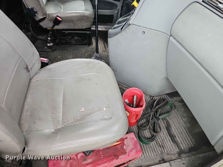 image for item EO7376 2004 Freightliner Columbia car carrier truck