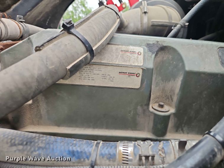 image for item EO7376 2004 Freightliner Columbia car carrier truck