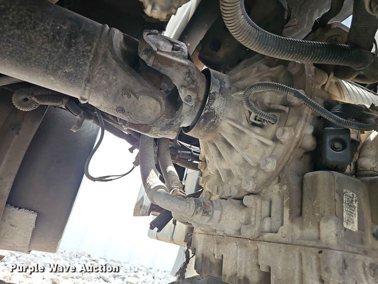 image for item EO8507 2013 Crane Carrier Low Entry refuse truck