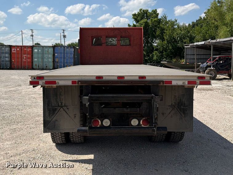 image for item EO8612 2018 Freightliner Business Class M2 flatbed truck