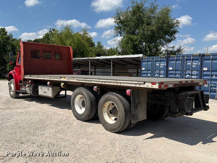 image for item EO8612 2018 Freightliner Business Class M2 flatbed truck