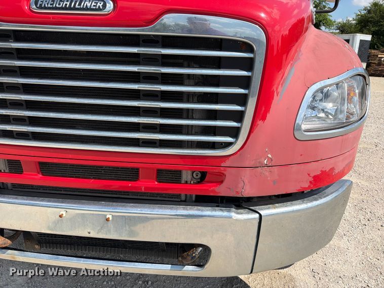 image for item EO8612 2018 Freightliner Business Class M2 flatbed truck