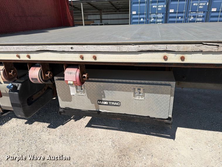 image for item EO8613 2017 Freightliner Business Class M2 flatbed truck