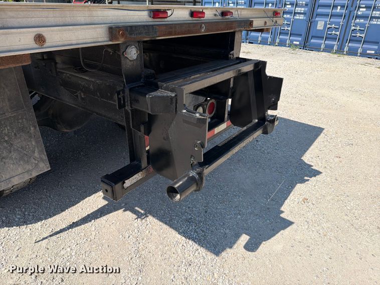 image for item EO8613 2017 Freightliner Business Class M2 flatbed truck