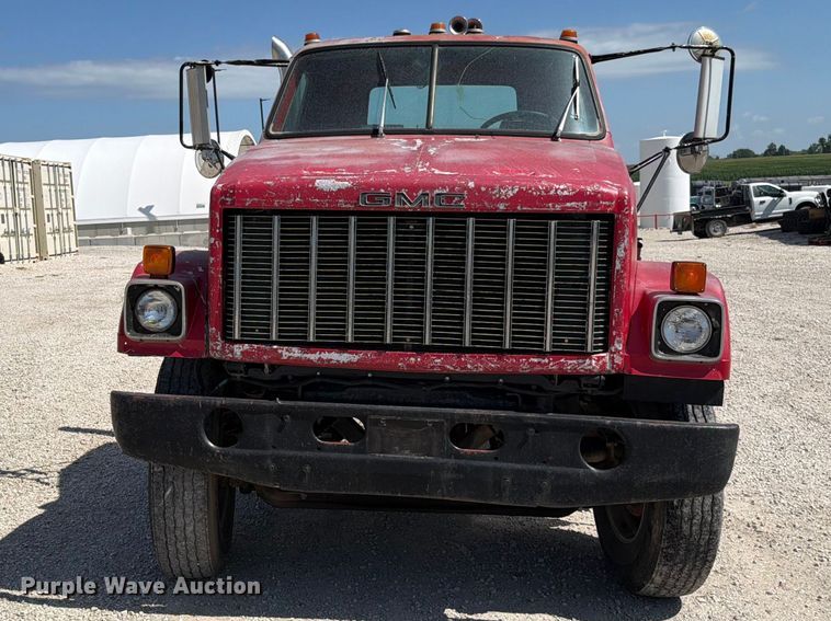 image for item EO8641 1984 GMC Brigadier semi truck