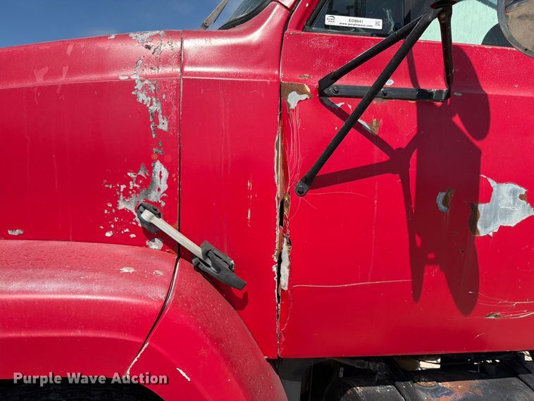 image for item EO8641 1984 GMC Brigadier semi truck