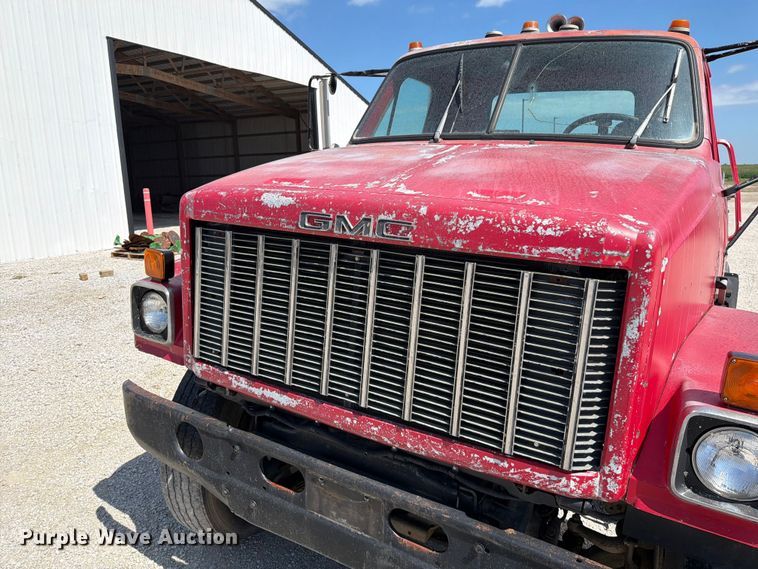 image for item EO8641 1984 GMC Brigadier semi truck