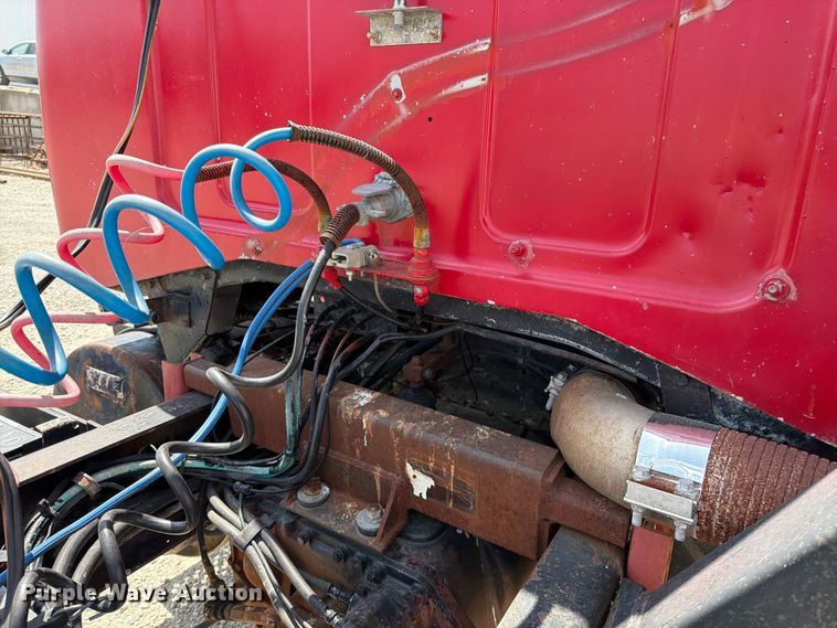 image for item EO8641 1984 GMC Brigadier semi truck