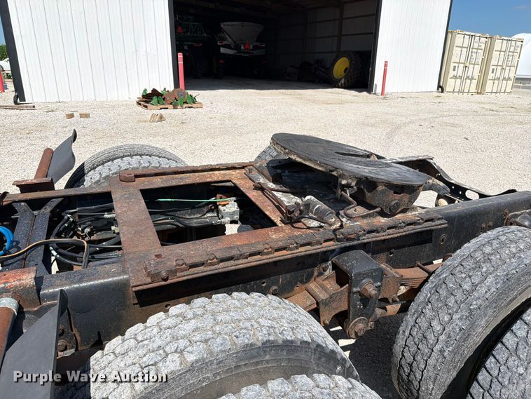 image for item EO8641 1984 GMC Brigadier semi truck
