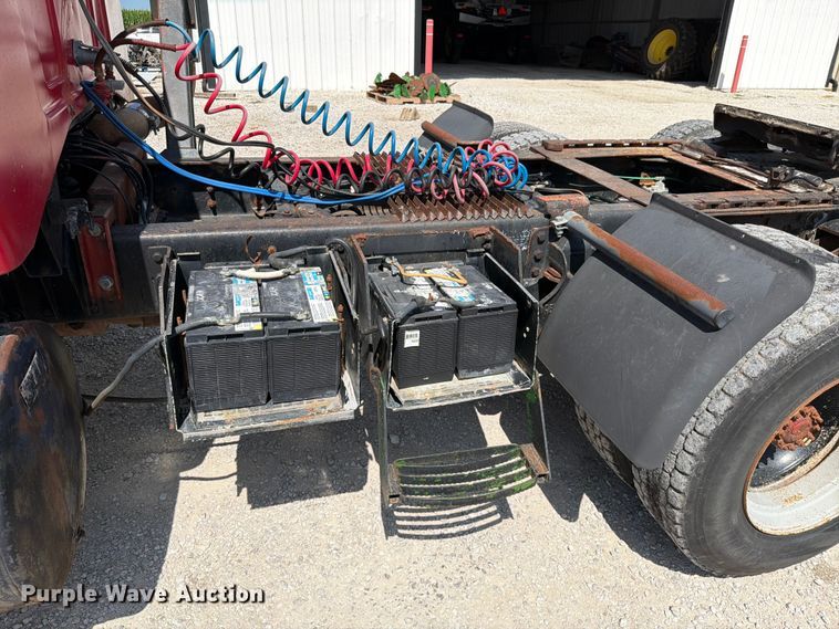 image for item EO8641 1984 GMC Brigadier semi truck