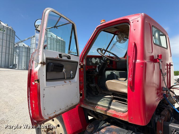 image for item EO8641 1984 GMC Brigadier semi truck