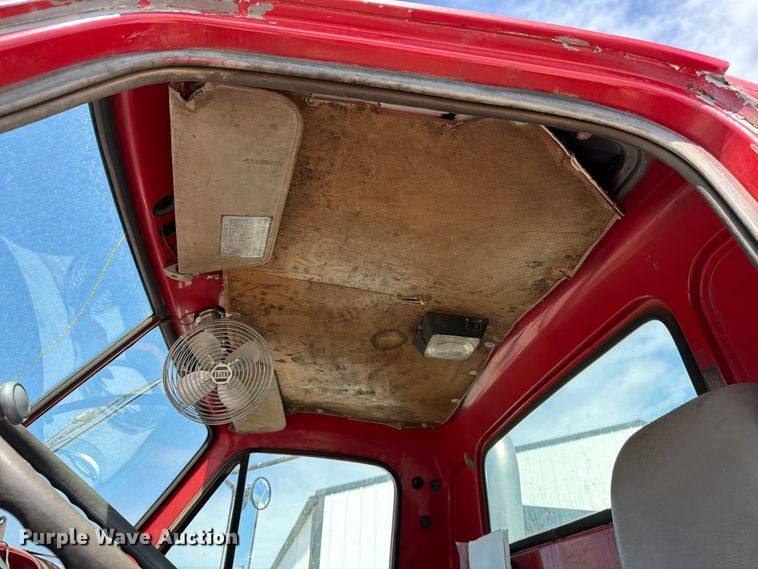 image for item EO8641 1984 GMC Brigadier semi truck