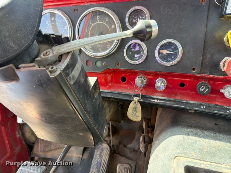 image for item EO8641 1984 GMC Brigadier semi truck