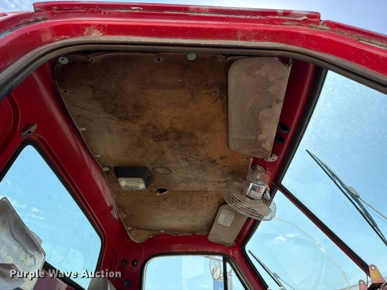 image for item EO8641 1984 GMC Brigadier semi truck