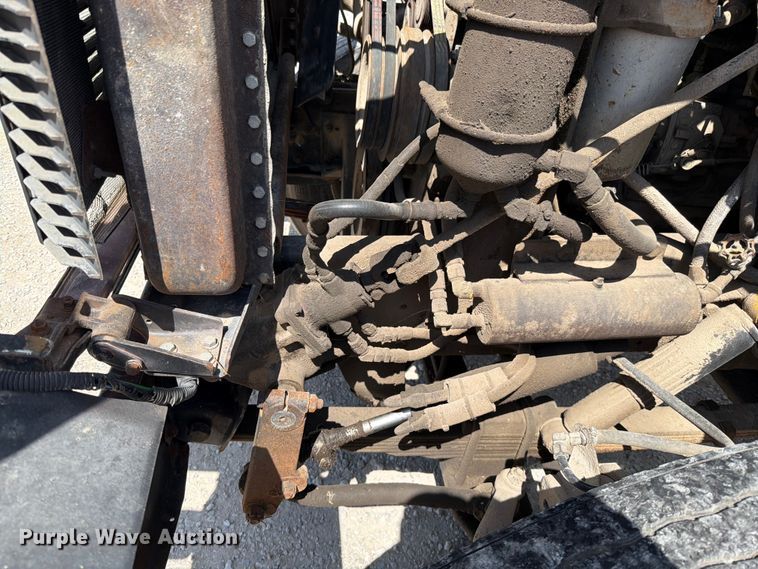 image for item EO8641 1984 GMC Brigadier semi truck