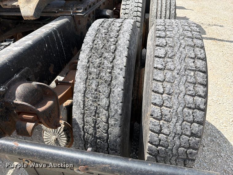 image for item EO8641 1984 GMC Brigadier semi truck