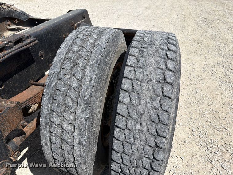 image for item EO8641 1984 GMC Brigadier semi truck