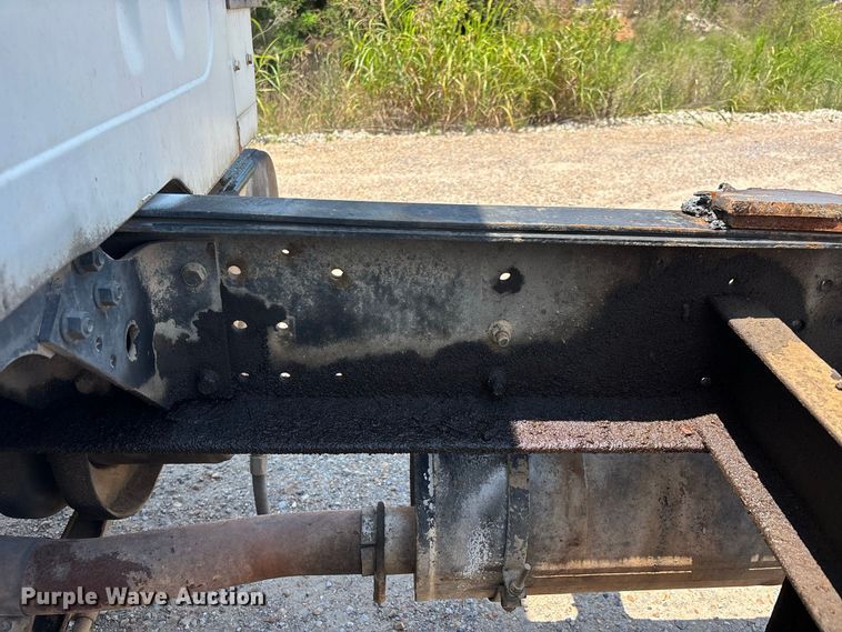 image for item ER3149 1990 International 4900 truck cab and chassis