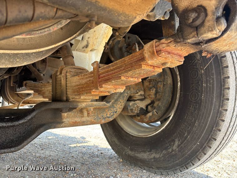 image for item ER3149 1990 International 4900 truck cab and chassis