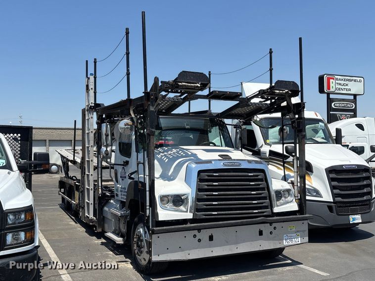 image for item ER7586 2018 Freightliner 114SD car carrier truck