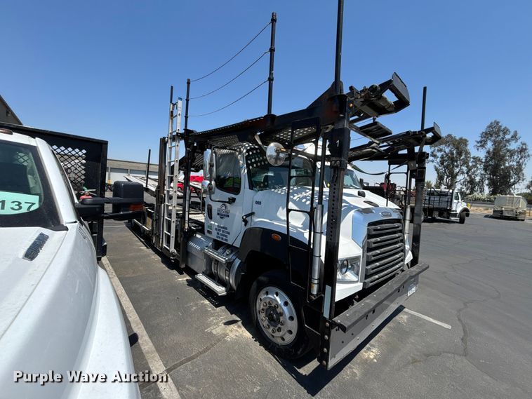image for item ER7586 2018 Freightliner 114SD car carrier truck
