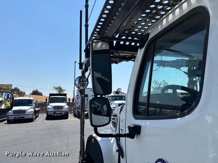 image for item ER7586 2018 Freightliner 114SD car carrier truck