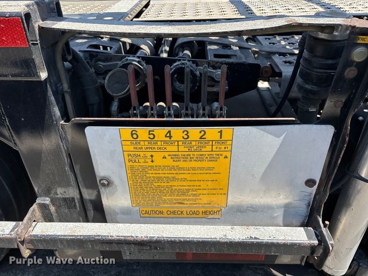 image for item ER7586 2018 Freightliner 114SD car carrier truck