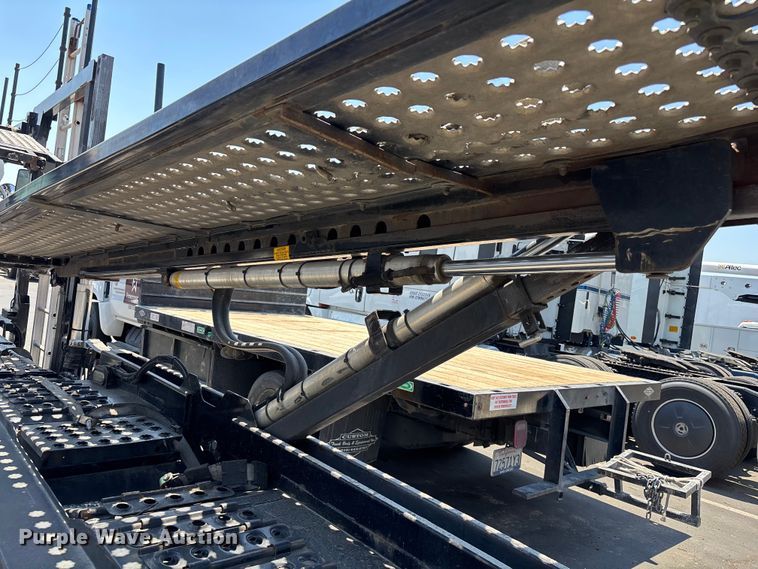 image for item ER7586 2018 Freightliner 114SD car carrier truck