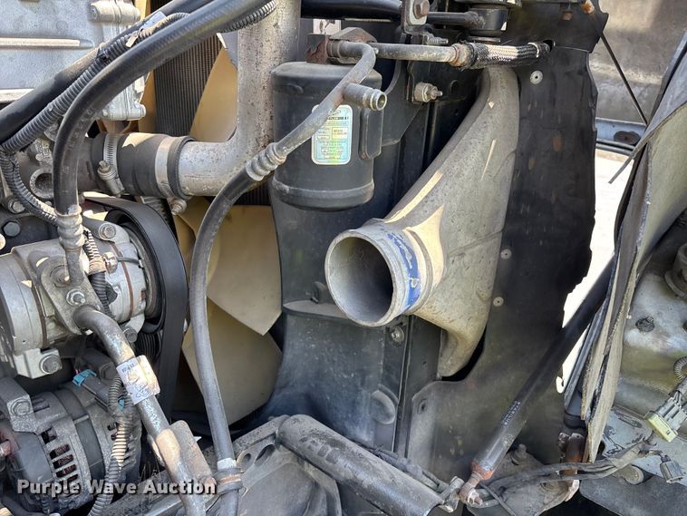 image for item ER7586 2018 Freightliner 114SD car carrier truck