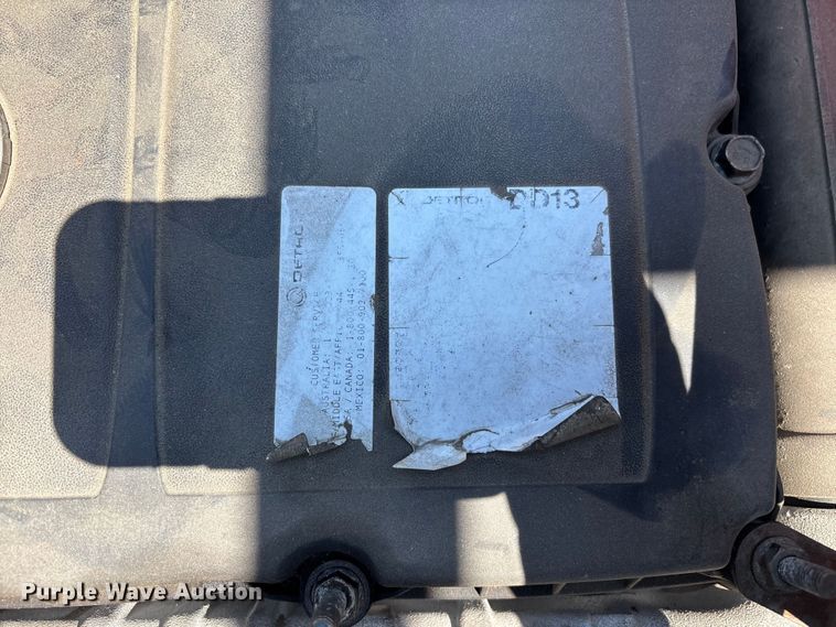 image for item ER7586 2018 Freightliner 114SD car carrier truck