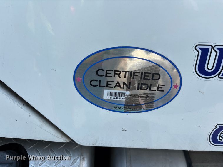 image for item ER7586 2018 Freightliner 114SD car carrier truck