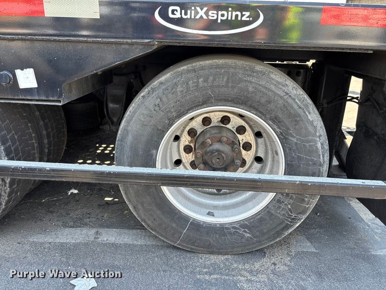 image for item ER7586 2018 Freightliner 114SD car carrier truck