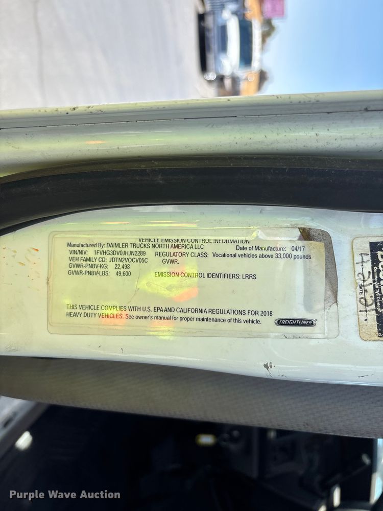 image for item ER7586 2018 Freightliner 114SD car carrier truck
