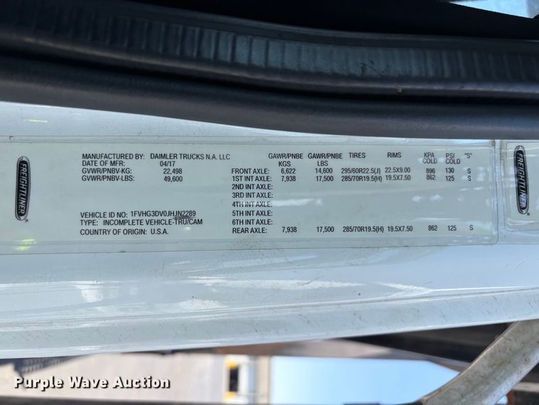 image for item ER7586 2018 Freightliner 114SD car carrier truck