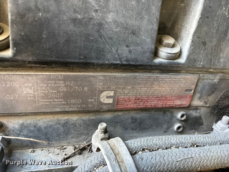 image for item ER7599 2001 Freightliner FLD112 water truck