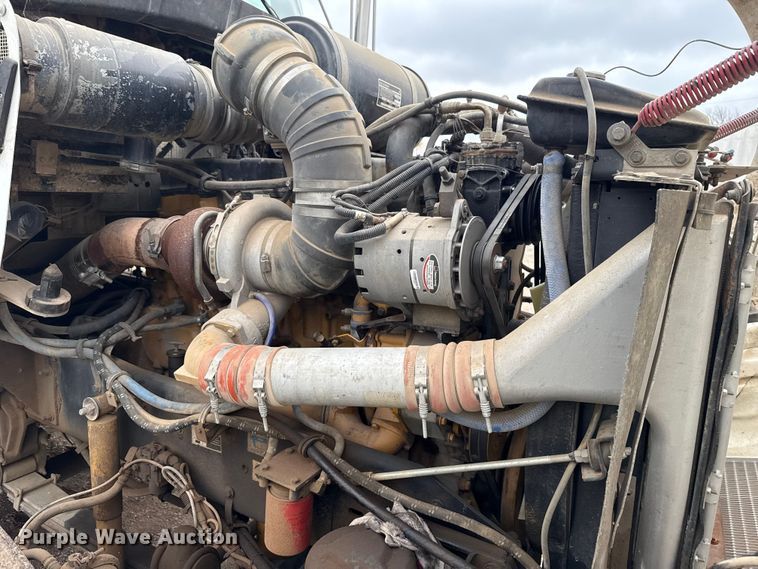 image for item ES5960 2000 Kenworth T800B semi truck