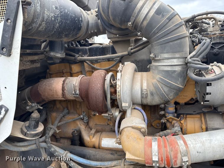 image for item ES5960 2000 Kenworth T800B semi truck