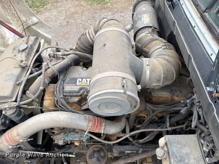 image for item ES5960 2000 Kenworth T800B semi truck
