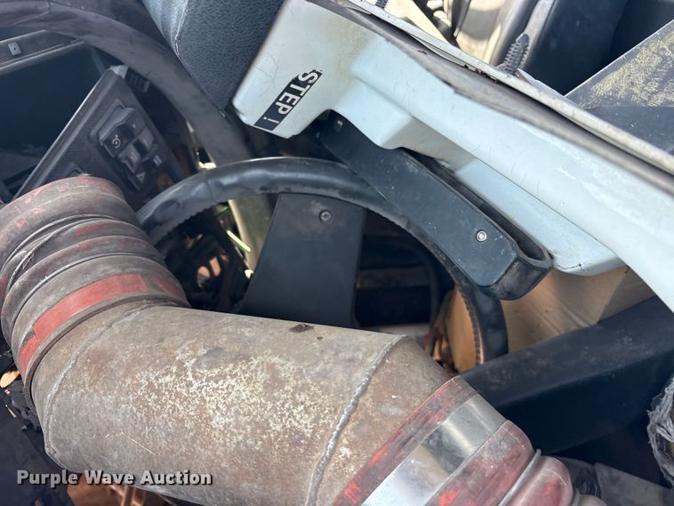image for item ET0327 2015 Caterpillar CT660 semi truck