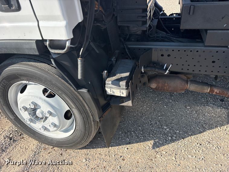 image for item ET0333 2014 Isuzu NPR roll-off container truck