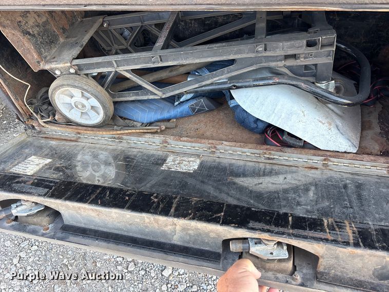 image for item ET0333 2014 Isuzu NPR roll-off container truck