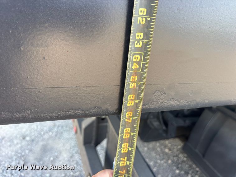 image for item ET0333 2014 Isuzu NPR roll-off container truck