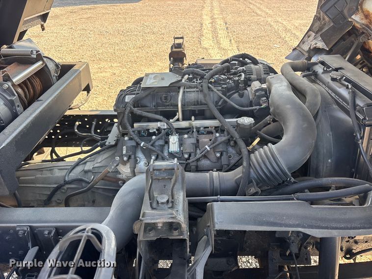 image for item ET0333 2014 Isuzu NPR roll-off container truck