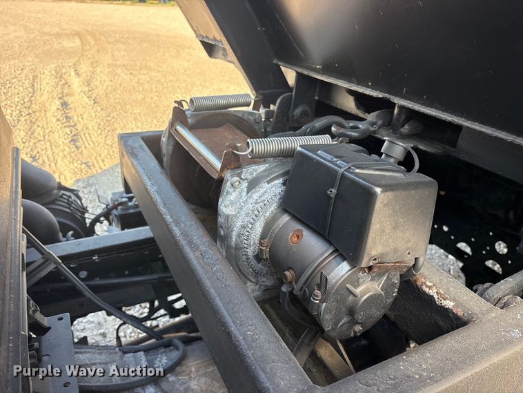 image for item ET0334 2016 Isuzu NPR roll-off container truck