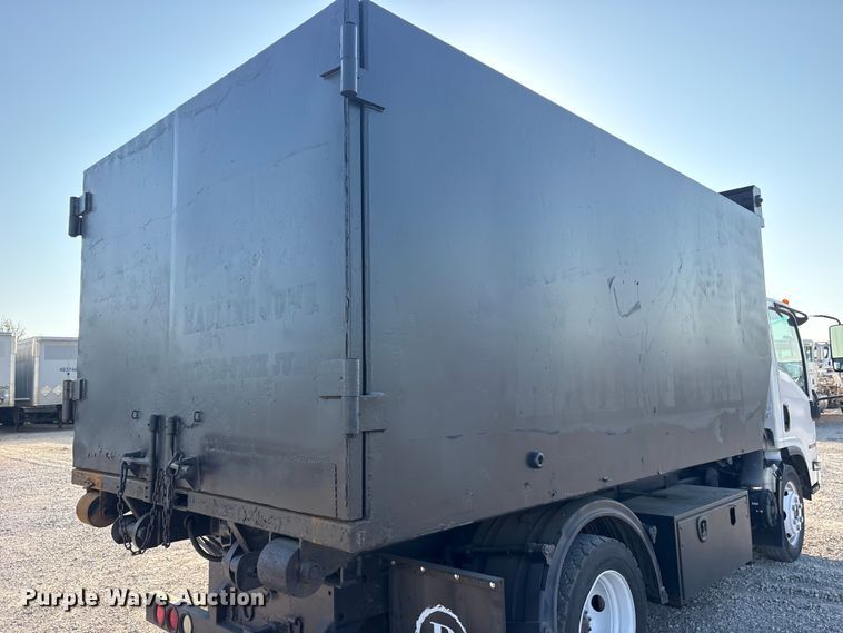 image for item ET0334 2016 Isuzu NPR roll-off container truck