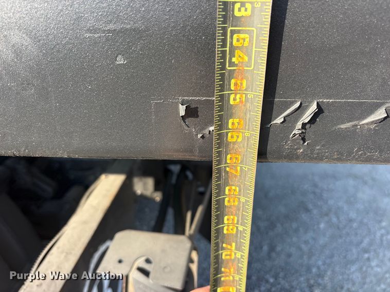 image for item ET0334 2016 Isuzu NPR roll-off container truck