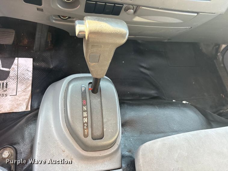 image for item ET0334 2016 Isuzu NPR roll-off container truck