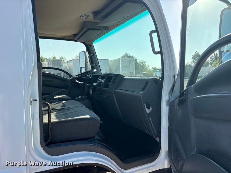 image for item ET0334 2016 Isuzu NPR roll-off container truck