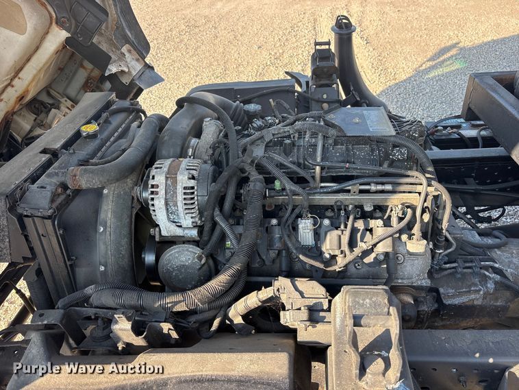 image for item ET0334 2016 Isuzu NPR roll-off container truck