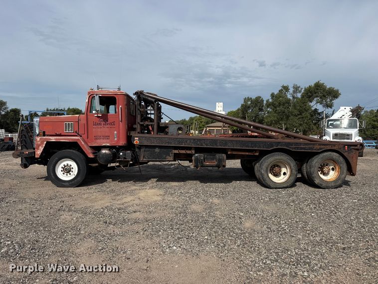 image for item EW4117 1979 International F-5070 winch truck